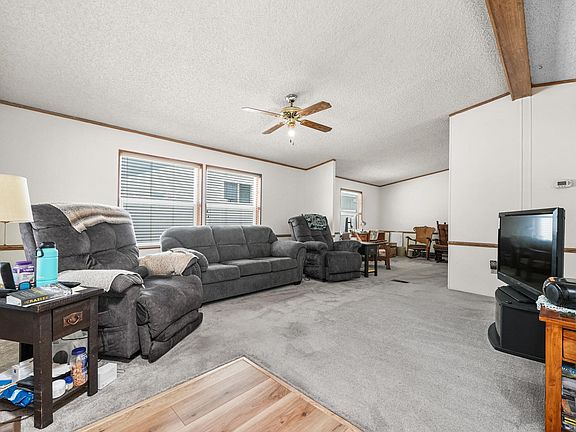 5th image of 638 Colony Rd