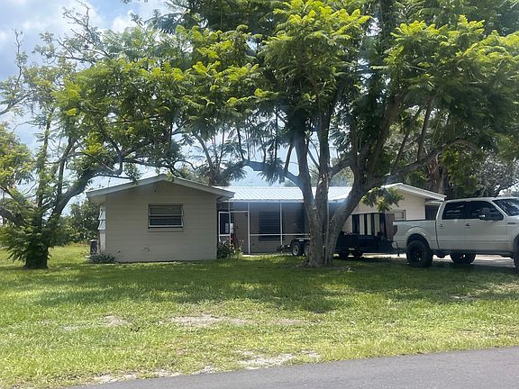 3rd image of 1719 Lake Clay Dr