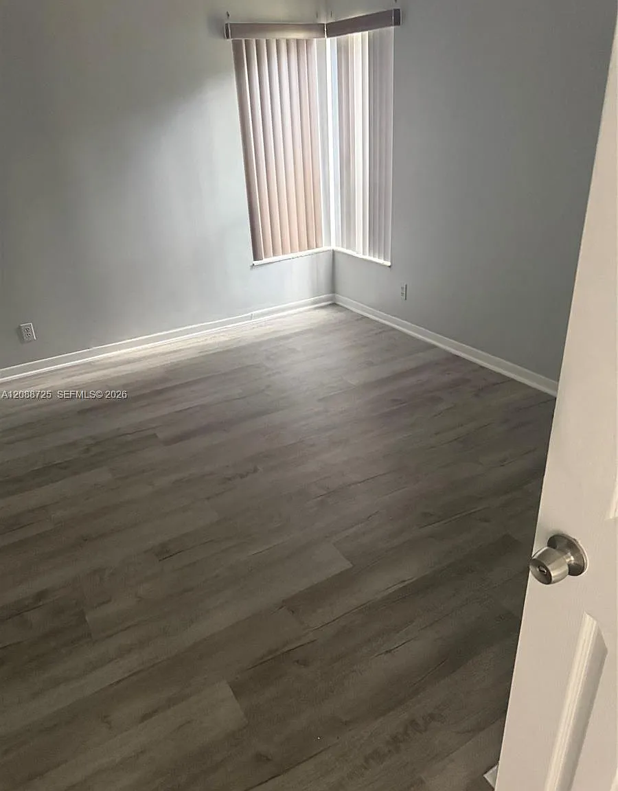 Baywood Village I-B Condo — Photo 4