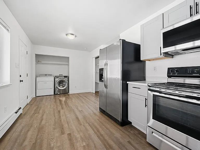 1164 Yosemite St #1B — Photo 5