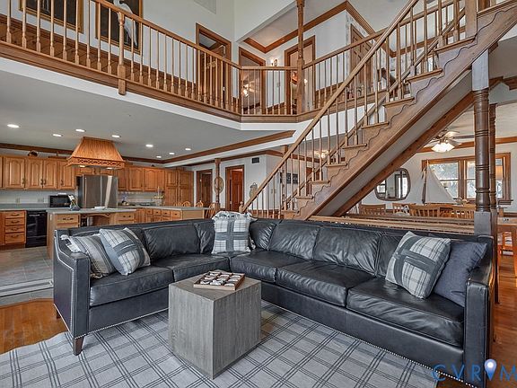 5th image of 147 Beach Dr