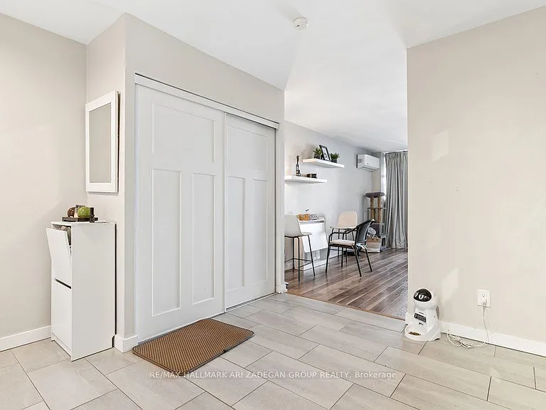 975 Warwick Ct #1406 — Photo 5