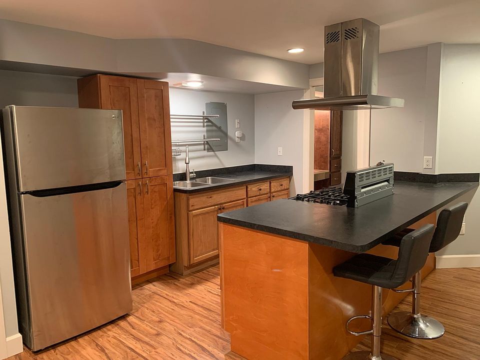 1st image of 1035 Palmer St #B