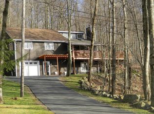 5119 Autumn Ln, Pocono Lake, PA 18347