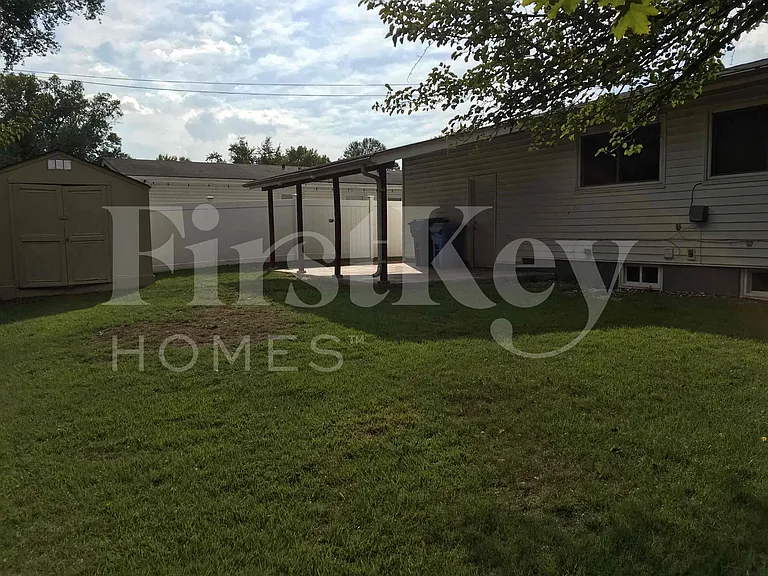 910 Claver Ln — Photo 19