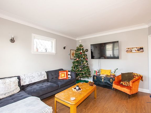 2nd image of 138 Haig St #1