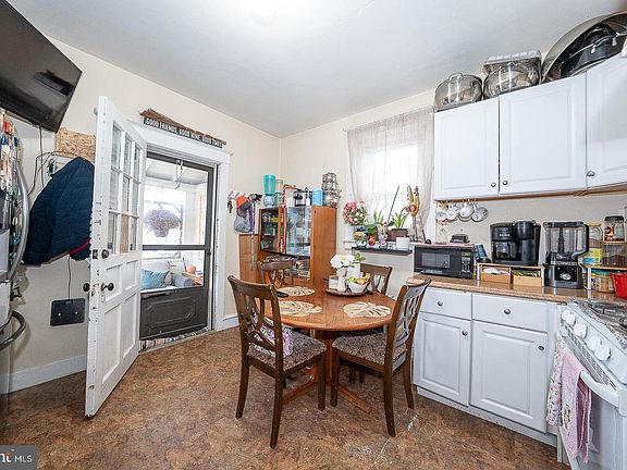 5th image of 30 Grove Ave