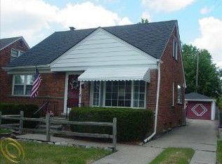 20259 Country Club Dr, Harper Woods, MI 48225
