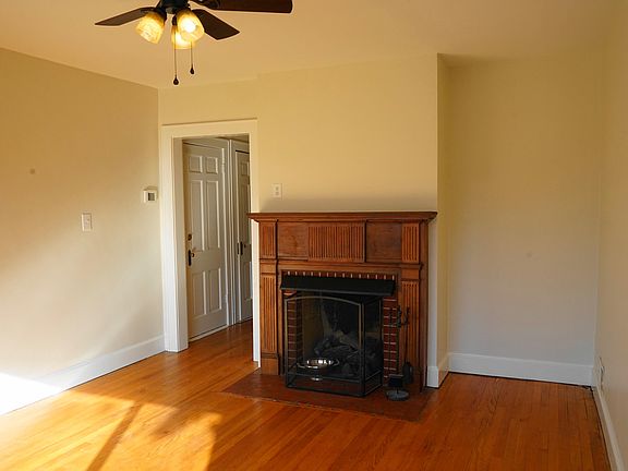5th image of 150 Wildhurst Ave NE