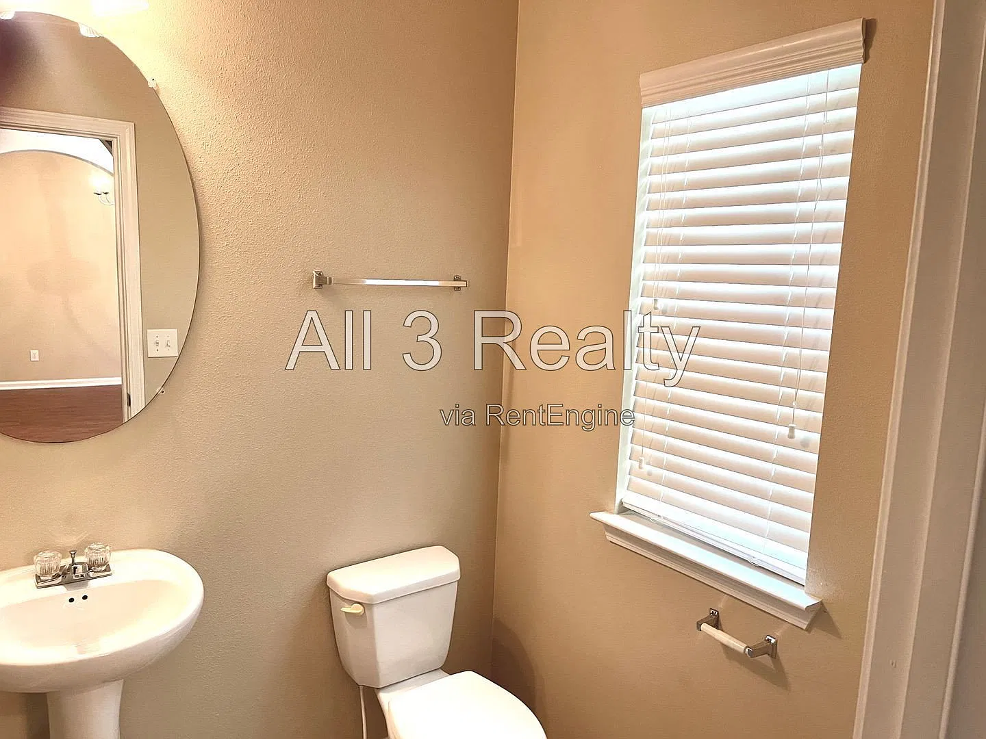 3 bed, 2.5 bath, 1762 sqft, $1,795 — Photo 4