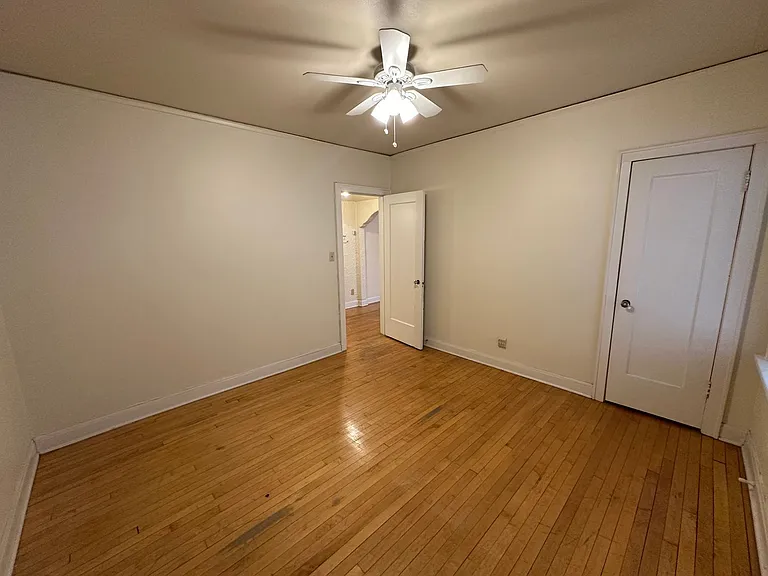 3825 N Oakland Ave — Photo 20