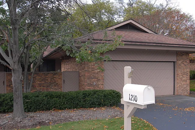 1210 Indian Trail Rd #3F photo 1