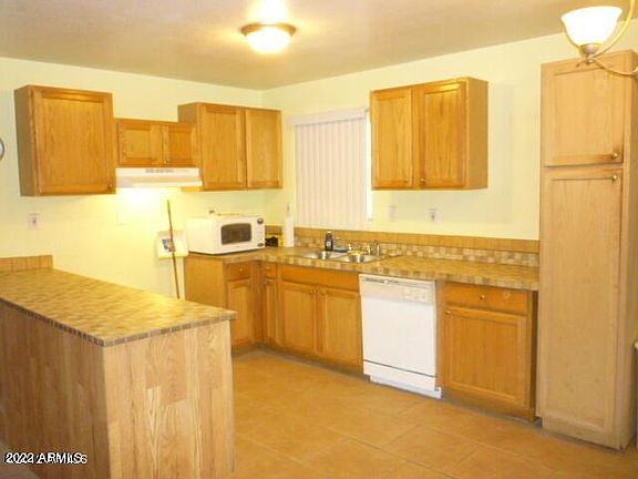 4th image of 1515 W Yavapai St