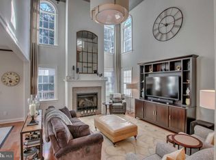 9 Morgan Hill Dr, Doylestown, PA 18901