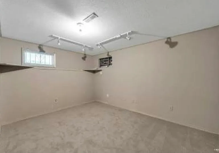 2208 Burquitlam Dr — Photo 13