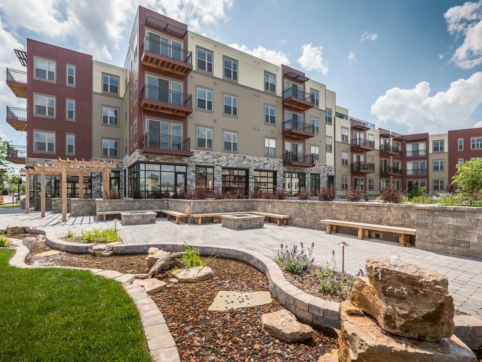 1505 Apartments + Townhomes — Photo 2