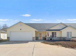 702 State St #2, Guthrie Center, IA 50115