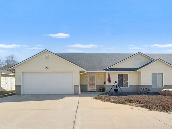 702 State St #2, Guthrie Center, IA 50115