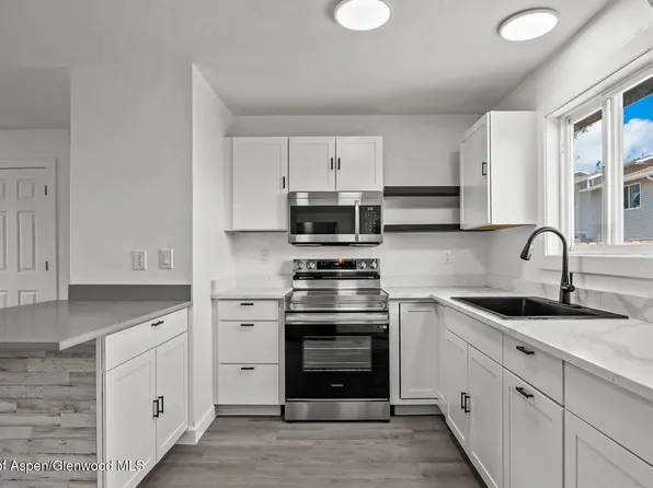 2430 West Ave, Rifle, CO 81650