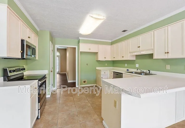 928 Hunting Horn Way W — Photo 10