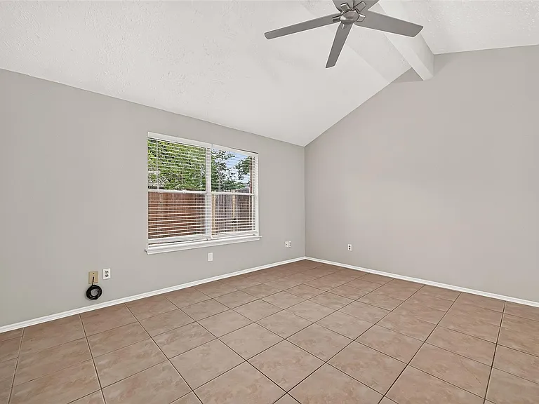 19942 Great Elms Dr — Photo 14