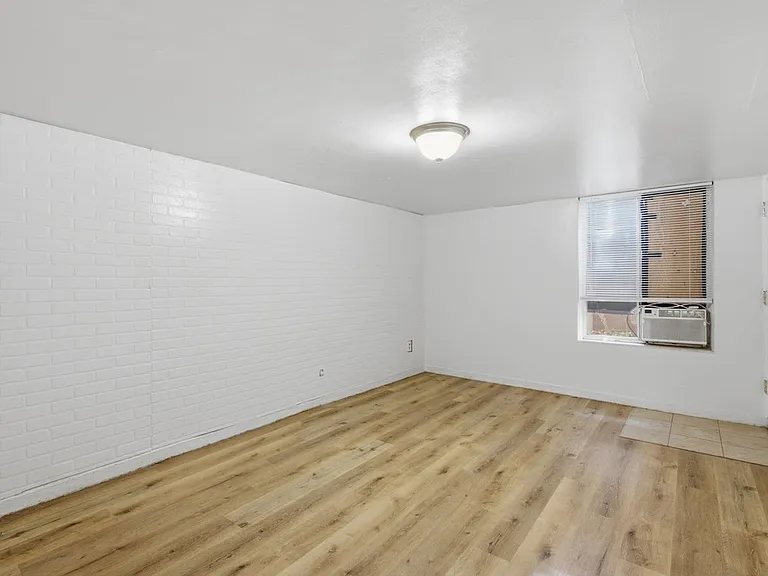 76 W Apricot Ave #2 — Photo 19
