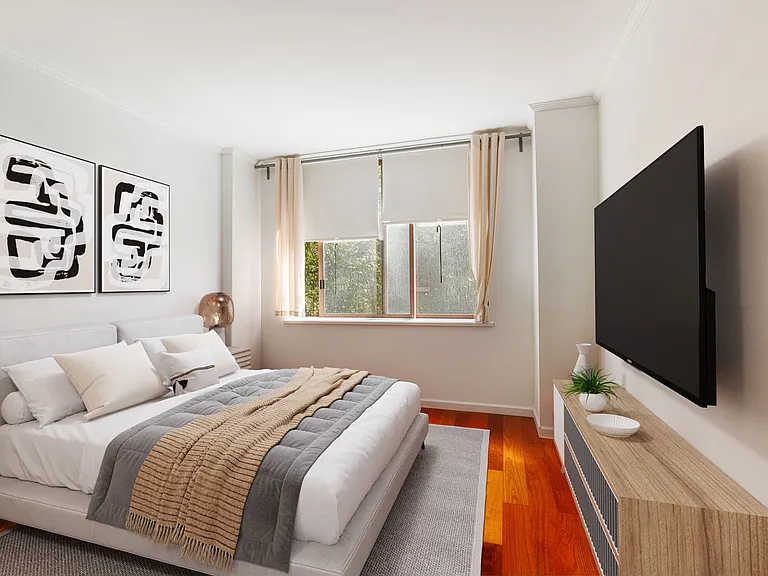 350 W 50th St #2B — Photo 7