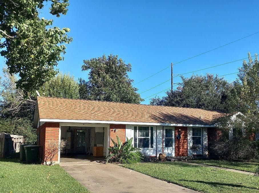 Front of 4604 Aster