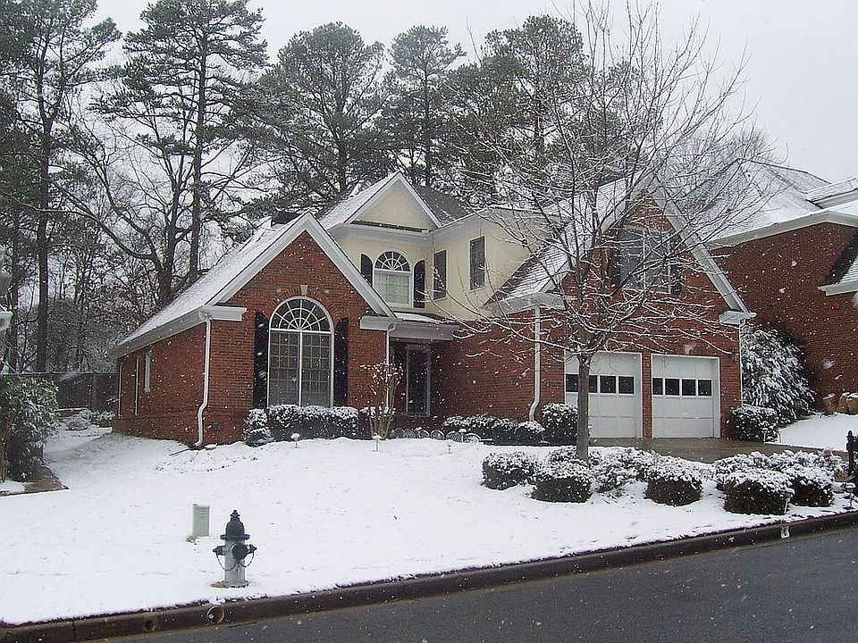 House after rare snowfall