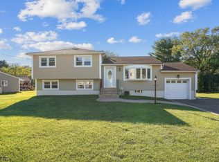 11 Walker Ave, Succasunna, NJ 07876
