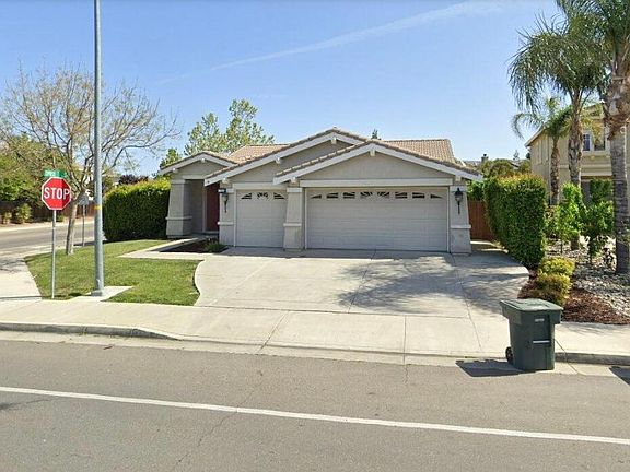 3rd image of 596 Barcelona Dr