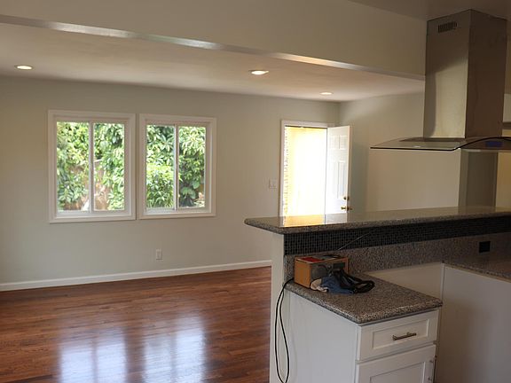 living room/ kitchen