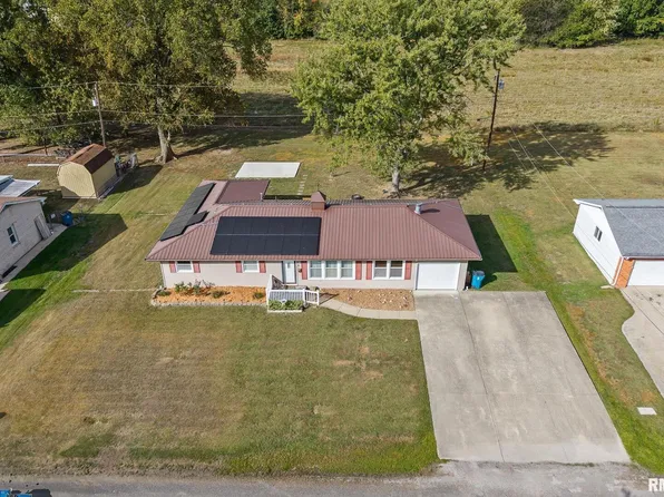 8 Ronnies Ter, Centralia, IL 62801