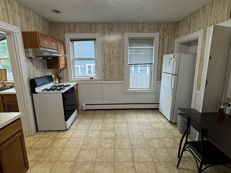 35 Fiske St #1 — Photo 12