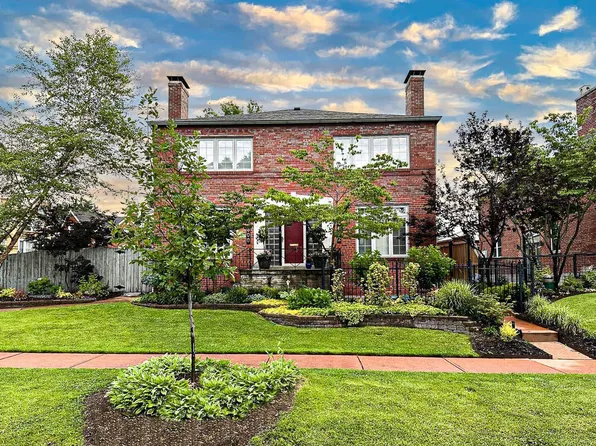 4600 Locke Ave, Saint Louis, MO 63109
