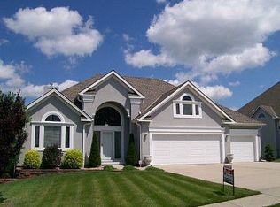 6305 N Kensington Ct, Kansas City, MO 64119
