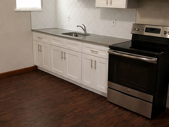 2nd image of 6043 Vine St Floor 2