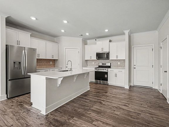 4th image of 1022 Whistling Pl