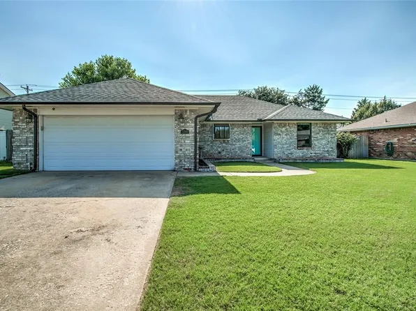 1709 Honeysuckle Ln, Midwest City, OK 73130