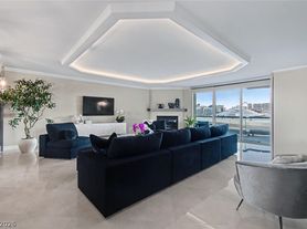 2857 Paradise Rd, Las Vegas, NV