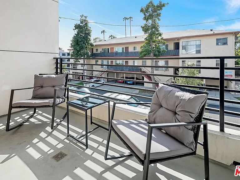 1236 N Spaulding Ave #3 — Photo 18