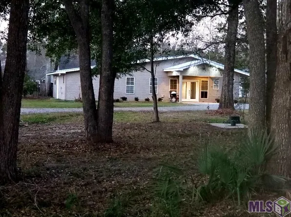 6 Hester St, Madisonville, LA 70447