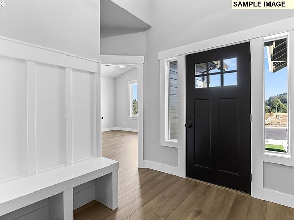 2nd image of 618 NE Trillium Dr #62