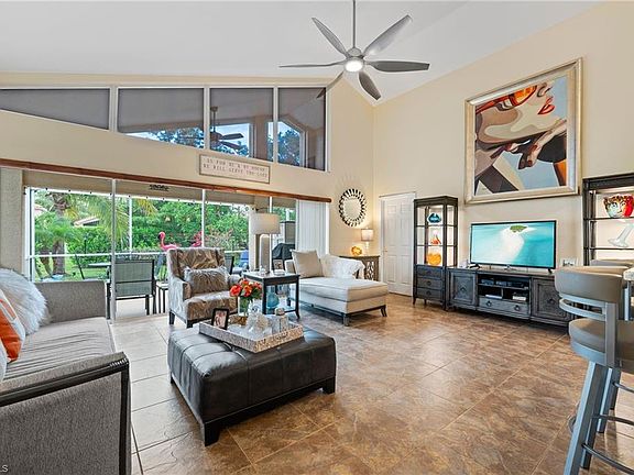 3rd image of 388 Pindo Palm DR