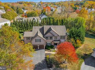 3 Applewood Dr, Lafayette Hill, PA 19444