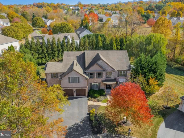 3 Applewood Dr, Lafayette Hill, PA 19444