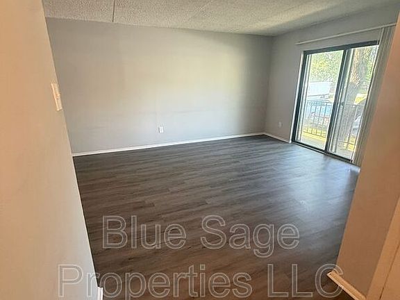 5th image of 722A Putnam Blvd #12A