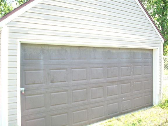 3rd image of 74 N Meadow Dr
