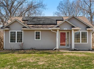 1220 E 38th St, Des Moines, IA 50317