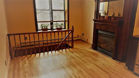 Rented by R New York